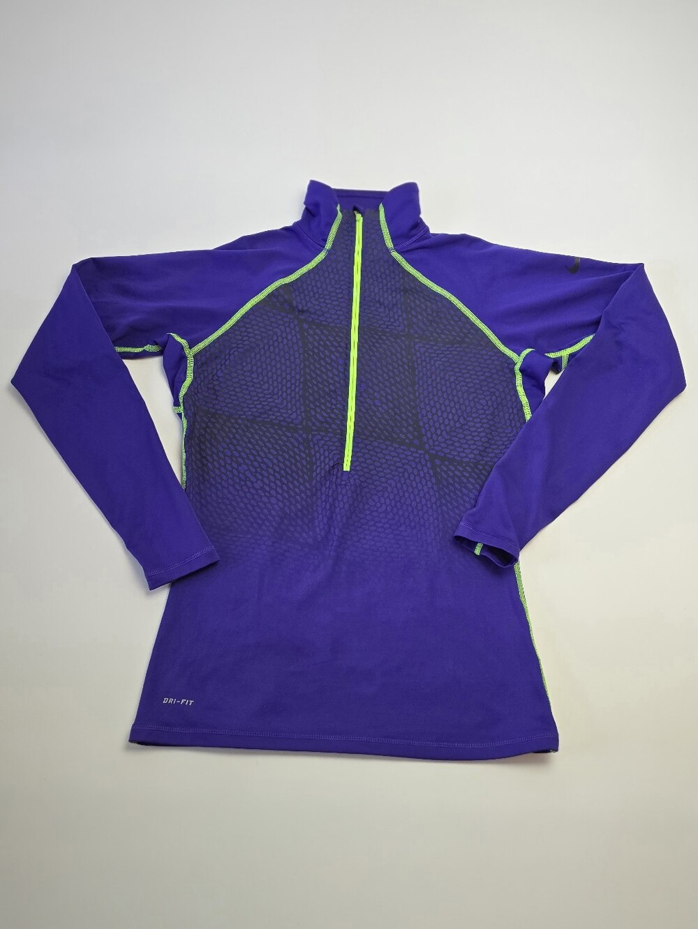 Nike Pro Combat Dri-FIT Core 1/2-Zip Women's Workout Top in Court Purple / Volt